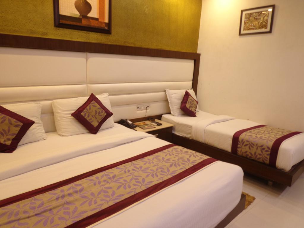Hotel Station View Opposite New Delhi Railway Экстерьер фото