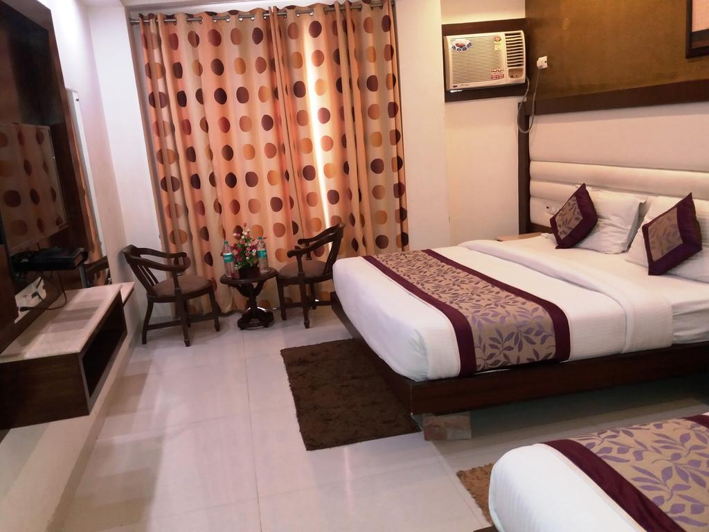 Hotel Station View Opposite New Delhi Railway Экстерьер фото