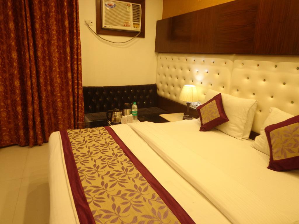 Hotel Station View Opposite New Delhi Railway Экстерьер фото
