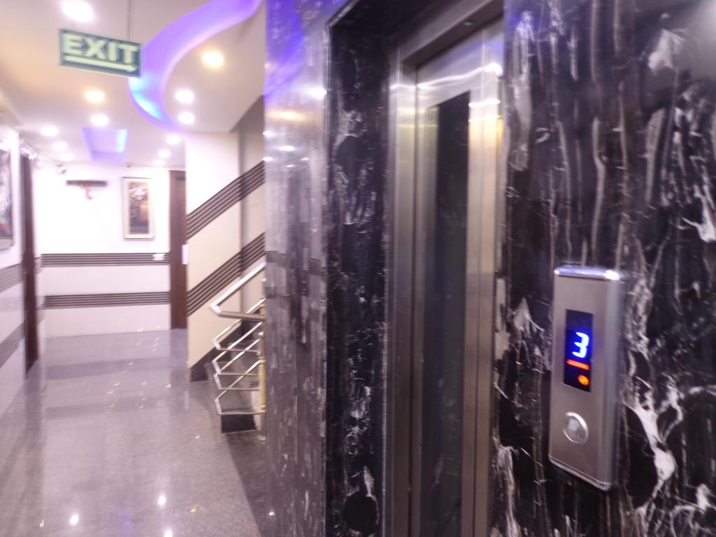 Hotel Station View Opposite New Delhi Railway Экстерьер фото